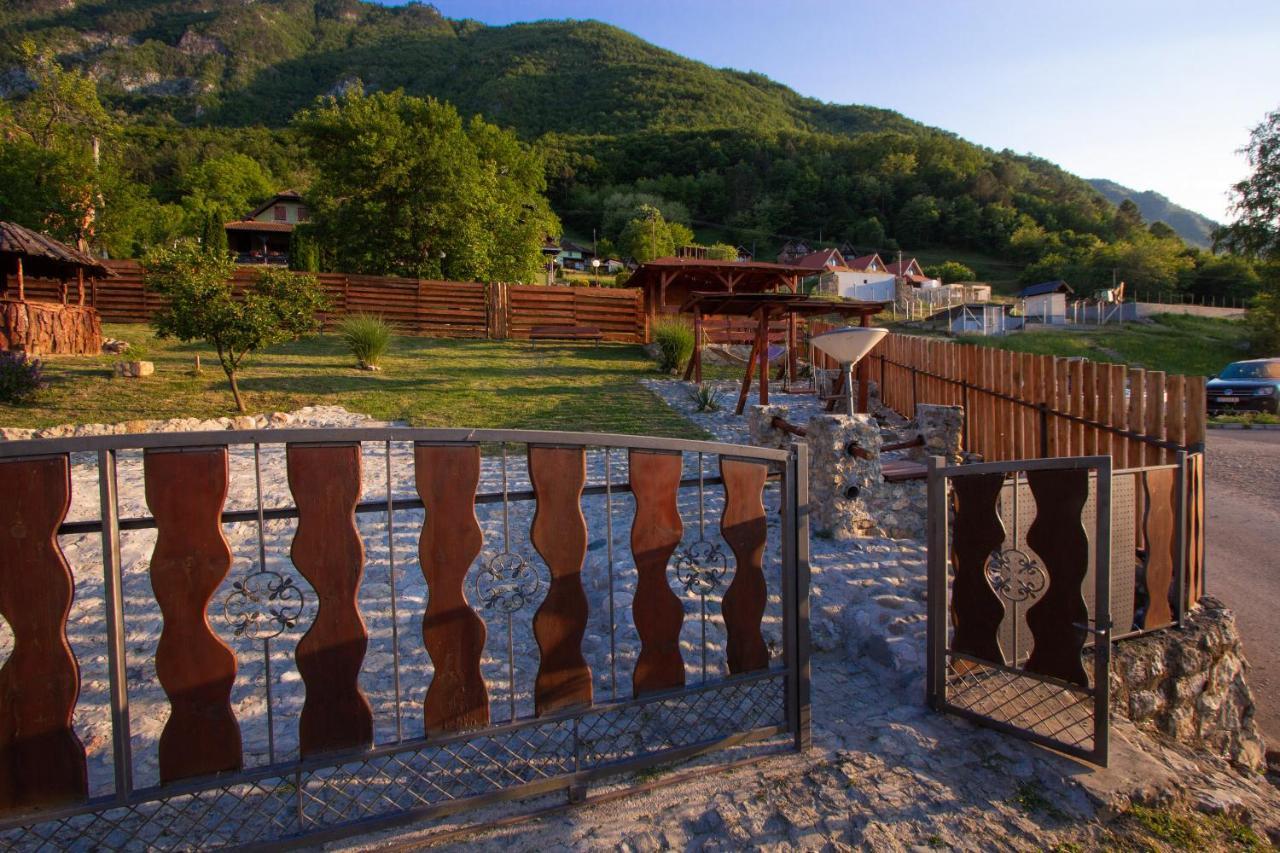 Smestaj Popovic Perucac Exterior photo